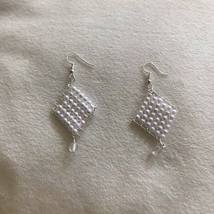 Fashion pearl earrings